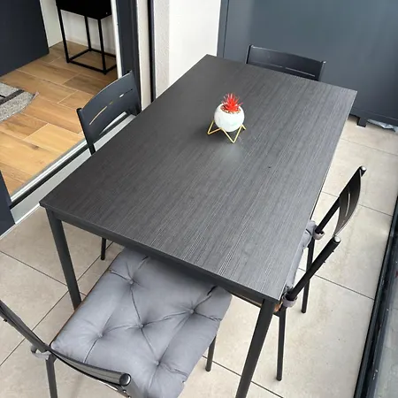 Deux Pas Du & Centre De Montreux Apartman