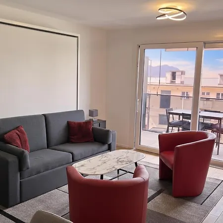 2 Steps From And Montreux Center Appartement